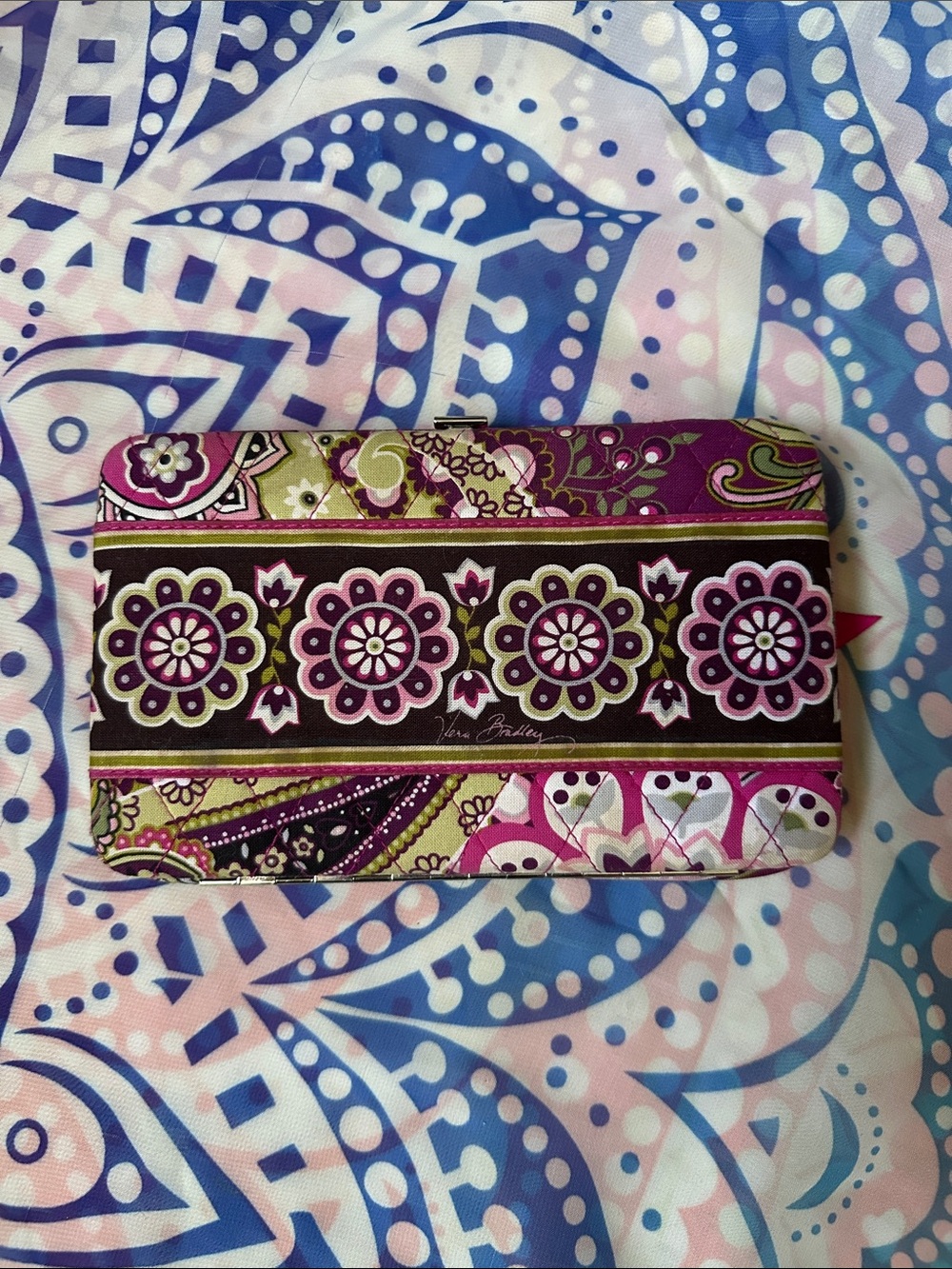 [⛓️‍💥Callout] Vera Bradley Paisley Quilted Wallet [Magenta and Olive]